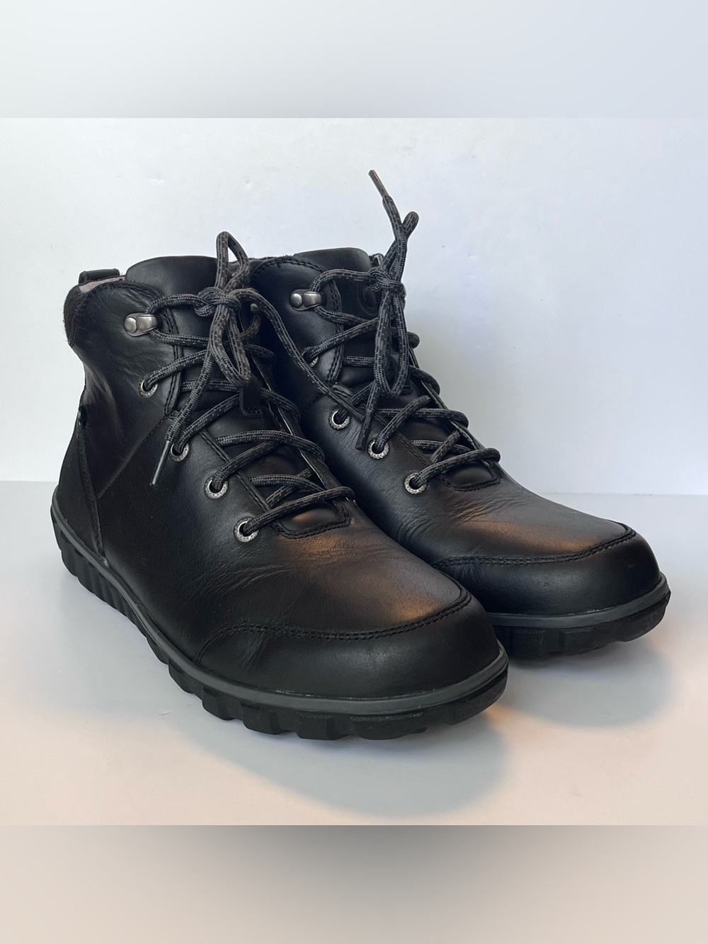BOGS Classic Casual Hiker Waterproof Leather Boots Black Men’s Size 8.5